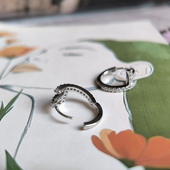 Срібні сережки з фіанітами