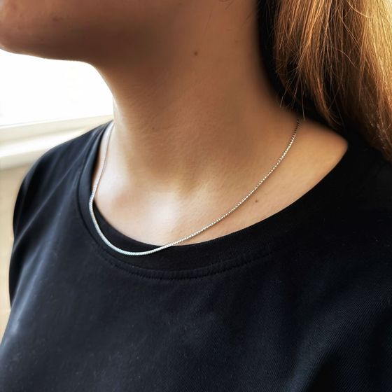 Silver chain without stones