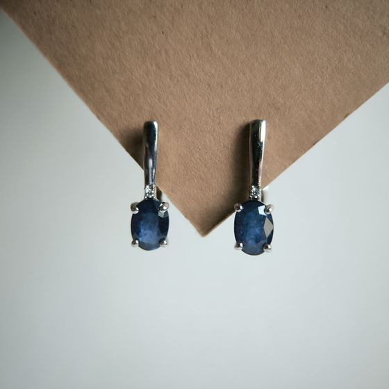 Срібні сережки з сапфіром 2.08ct, фіанітами