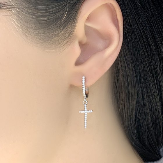 Срібні сережки з фіанітами