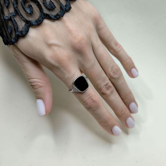 Silver ring with onyx