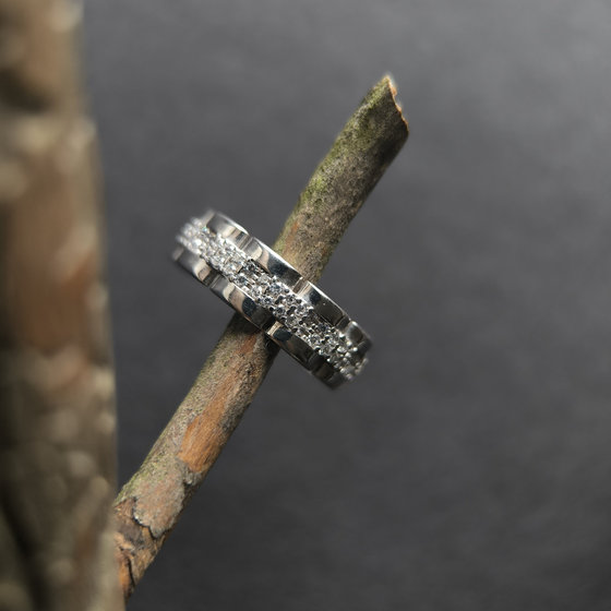 Silver ring with cubic zirconia