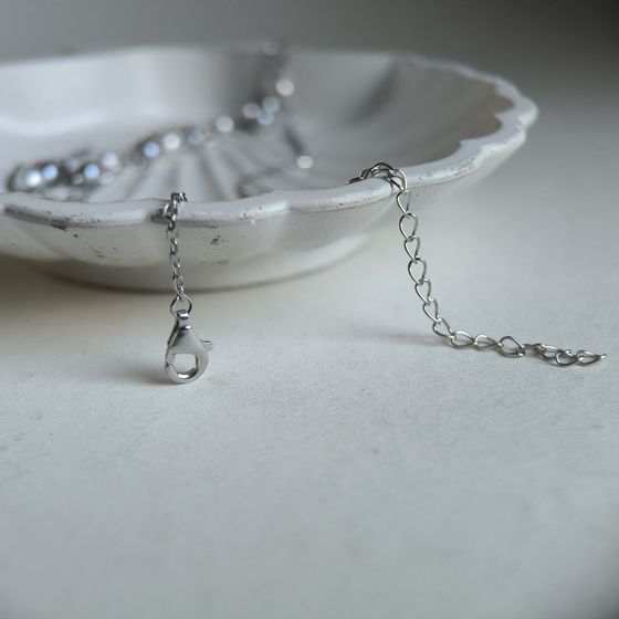 Silver necklace with pearls