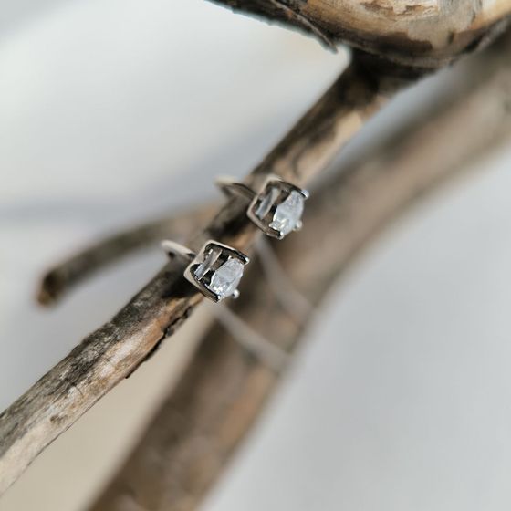 Серебряные серьги с фианитами