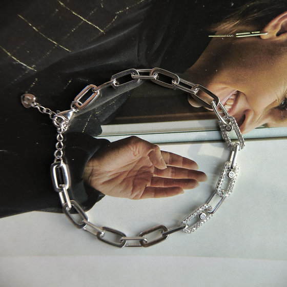 Silver bracelet with cubic zirconia