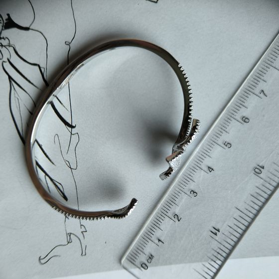 Silver bracelet with phianites