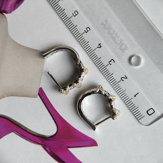 Срібні сережки з фіанітами