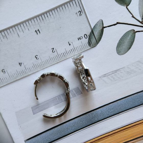 Срібні сережки з фіанітами