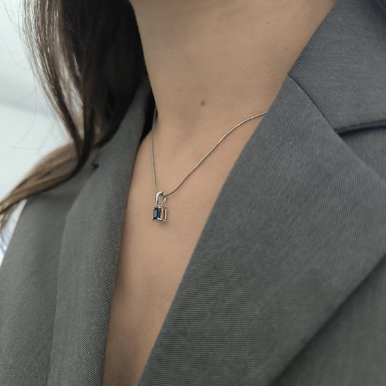 Серебряная подвеска с сапфиром 1.785ct