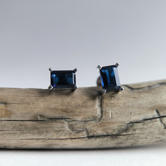 Срібні сережки з сапфіром nano 1.675ct