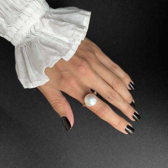 Срібна каблучка з перлами бароковими