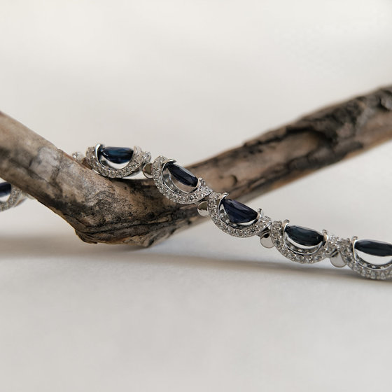 Срібний браслет із сапфіром 12,81 карата