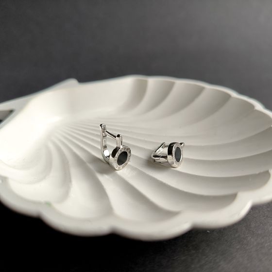 Срібні сережки з оніксом