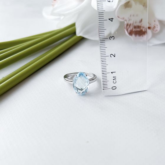 Серебряное кольцо с топазом 6.47ct