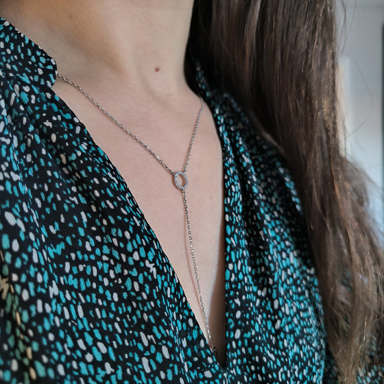 Silver necklace with phianites