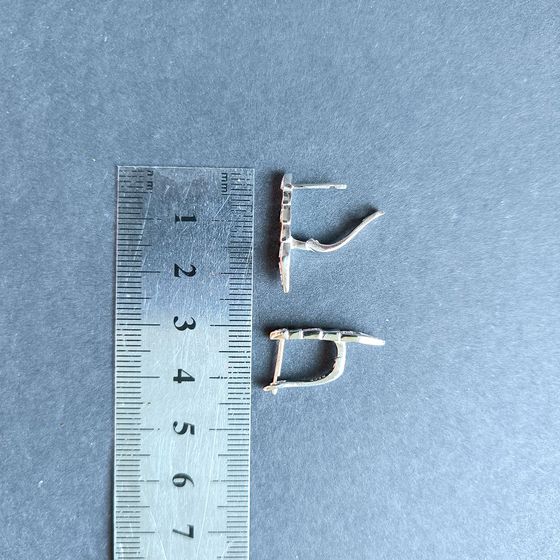 Срібні сережки з фіанітами