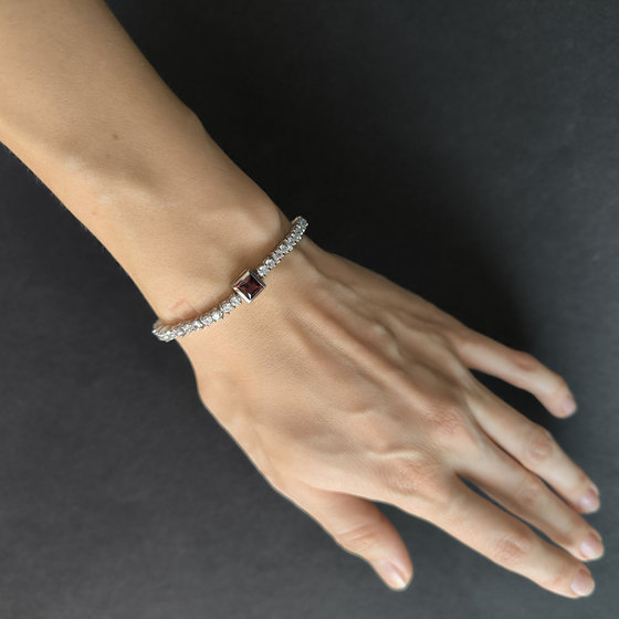 Срібний браслет з гранатом 10.017ct
