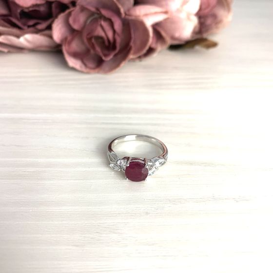 Silver ring with a 1.918-carat ruby