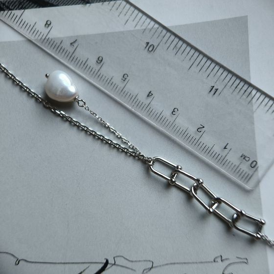 Silver necklace with baroque pearls