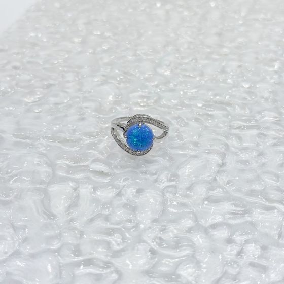 Sterling silver ring with opal 1.94ct, phianites