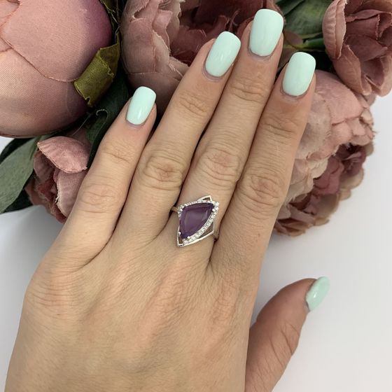 Silver ring with a 4.943-carat alexandrite