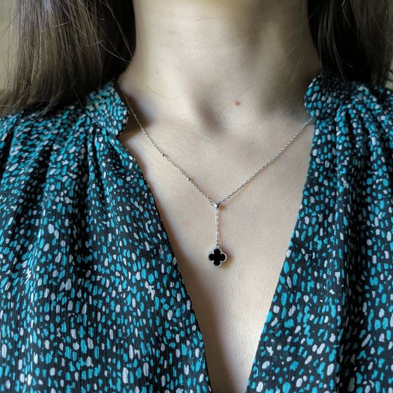 Серебряное колье с ониксом