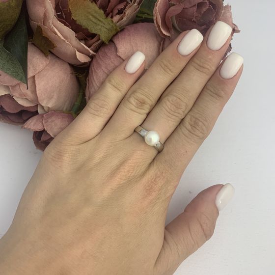 Silver ring with pearls 2.5ct