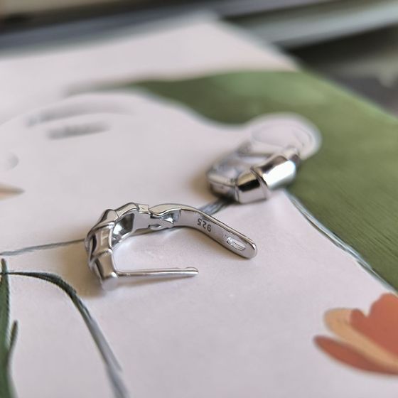 Срібні сережки без каменів