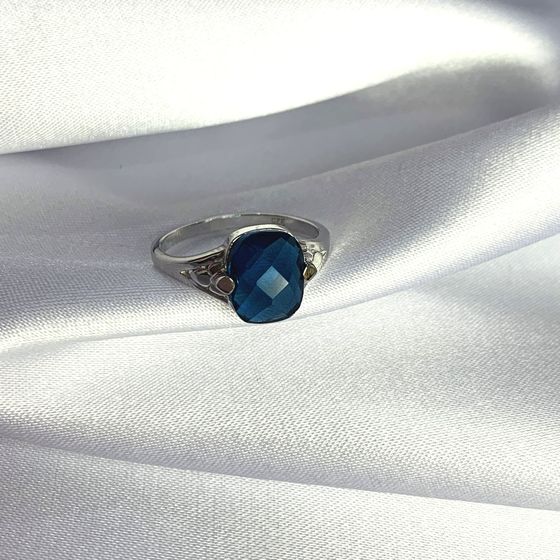 Серебряное кольцо с топазом Лондон Блю 2.4ct