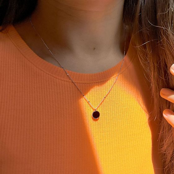 Silver necklace with onyx