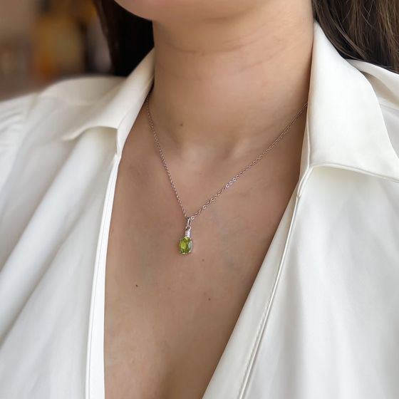 Серебряная подвеска с хризолітом 2.316ct