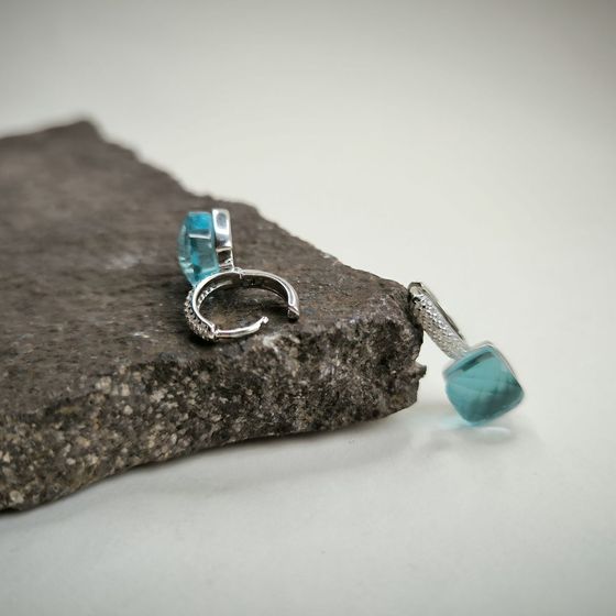 Срібні сережки з фіанітами