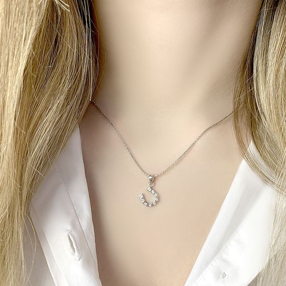 Silver pendant with phianites
