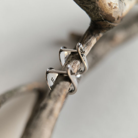 Серебряные серьги с ониксом