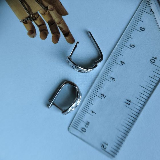 Срібні сережки без каменів