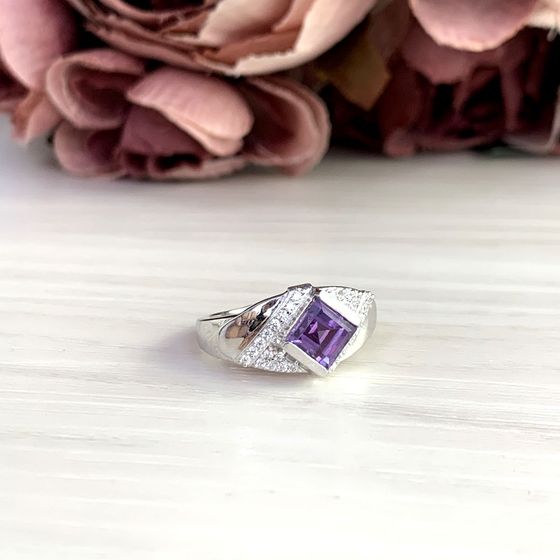 Серебряное кольцо с александритом 2.11ct