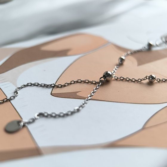 Silver necklace without stones