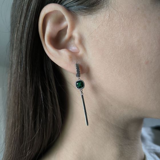 Срібні сережки зі смарагдом nano 1,892 карата