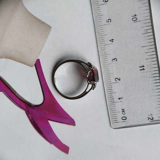 Silver ring with garnet, garnet nano