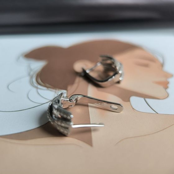 Срібні сережки з фіанітами