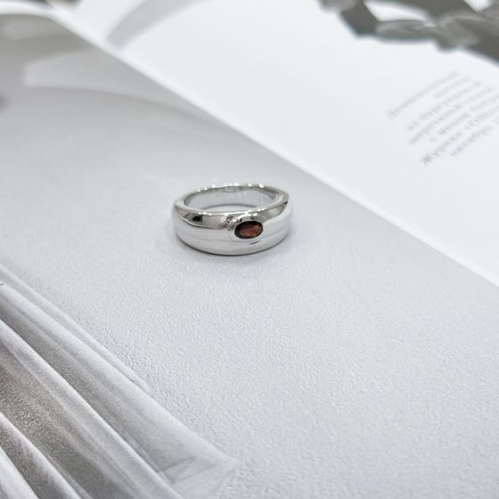 Срібна каблучка з гранатом 0.6ct