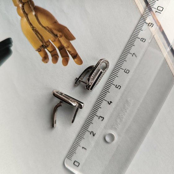 Silver earrings with cubic zirconia and onyx