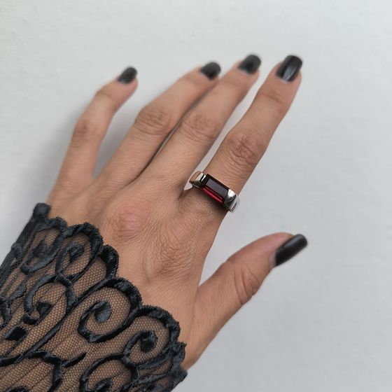 Срібна каблучка з гранатом nano 2.14ct