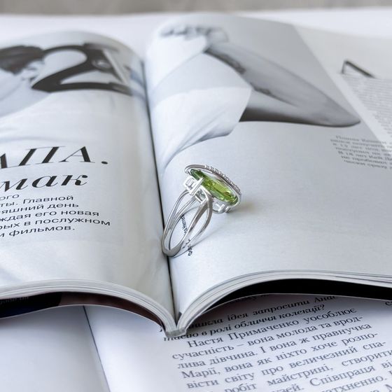 Срібна каблучка з хризолітом 4.933ct