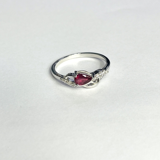 Серебряное кольцо с рубином 0.488ct