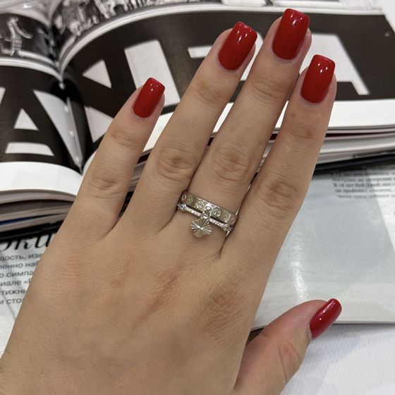 Срібна каблучка з фіанітами