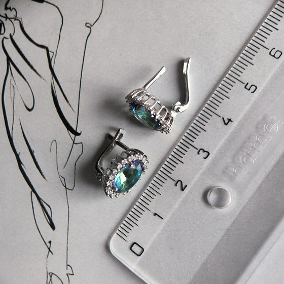 Серебряные серьги с мистик топазом 4.228ct