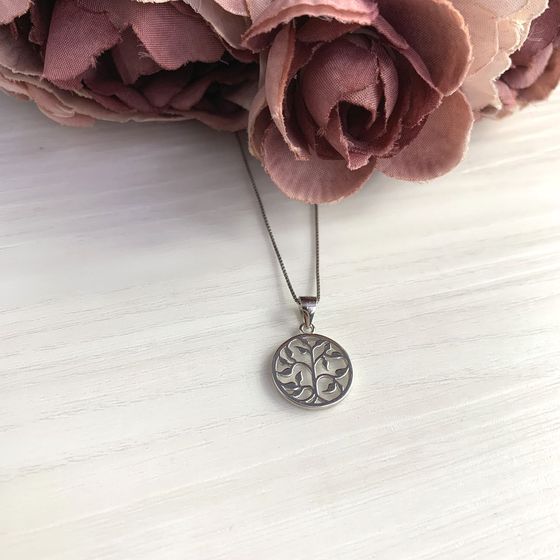 Silver pendant without stones