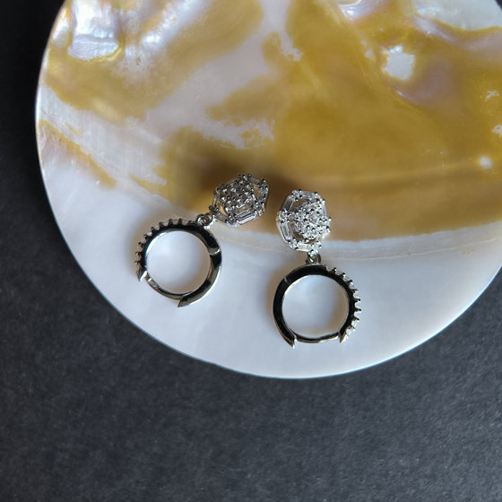 Silver earrings with cubic zirconia