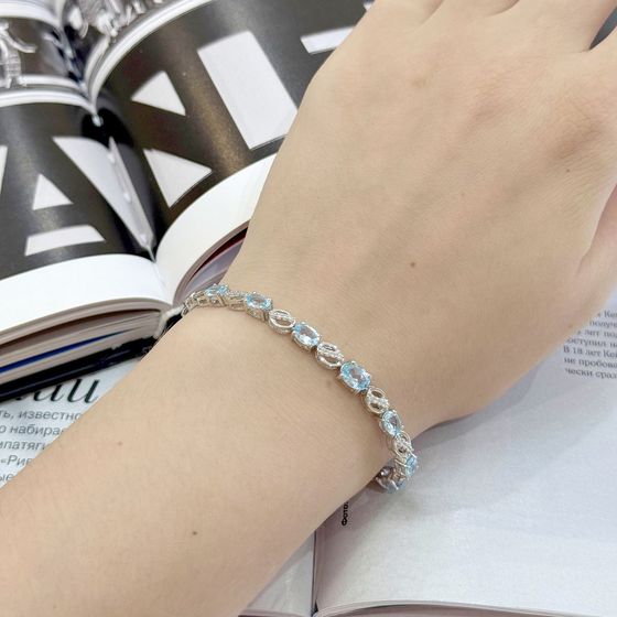 Срібний браслет з топазом 4.277ct